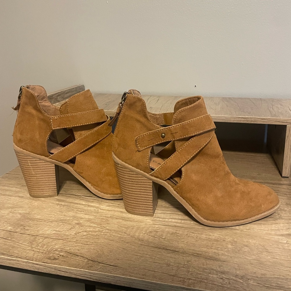 Rampage Brown Suede Ankle Boots